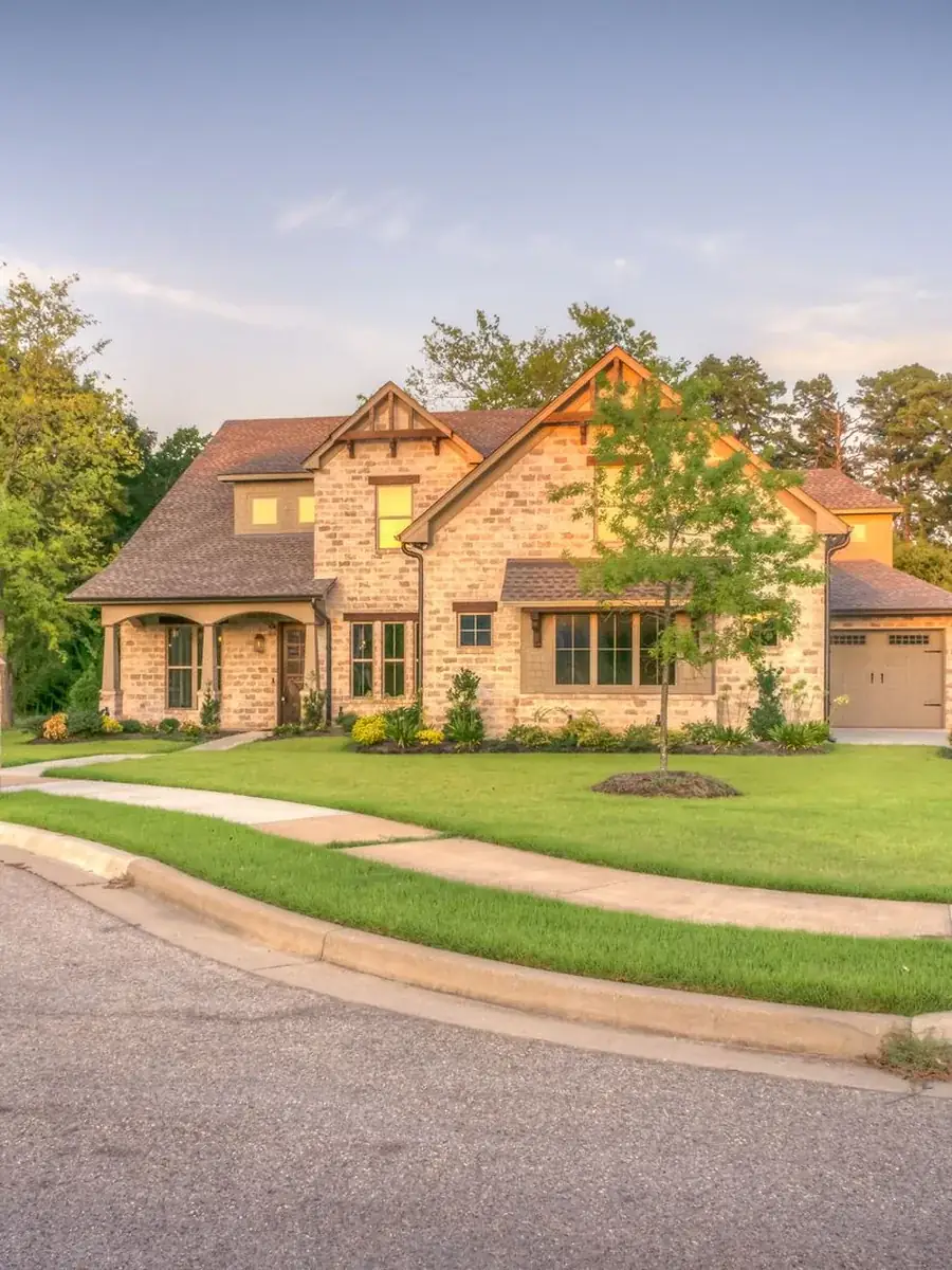 Trees, Shrubs and Seasonal Color